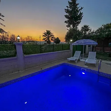 Willa Airport With Private Pool 2