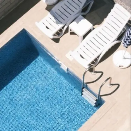 Airport With Private Pool 2 Вилла *