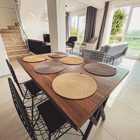 Airport With Private Pool 2 Villa Dalaman